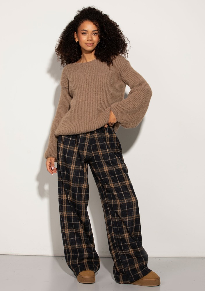 Cabin - Toffee navy checked flannel pants