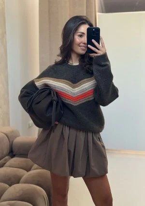 Chevron - Soft taupe sweater with multicolored pattern