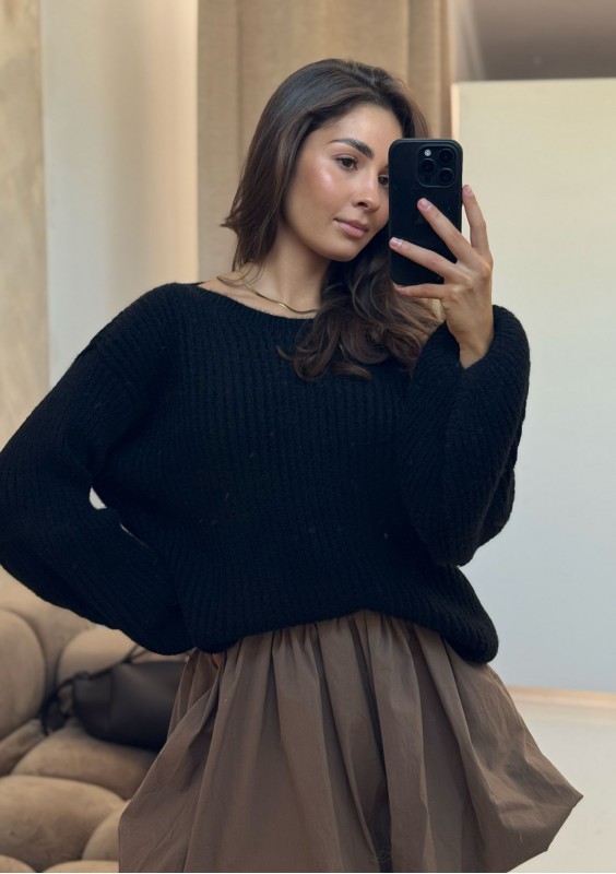 Mousse - Black fluffy sweater