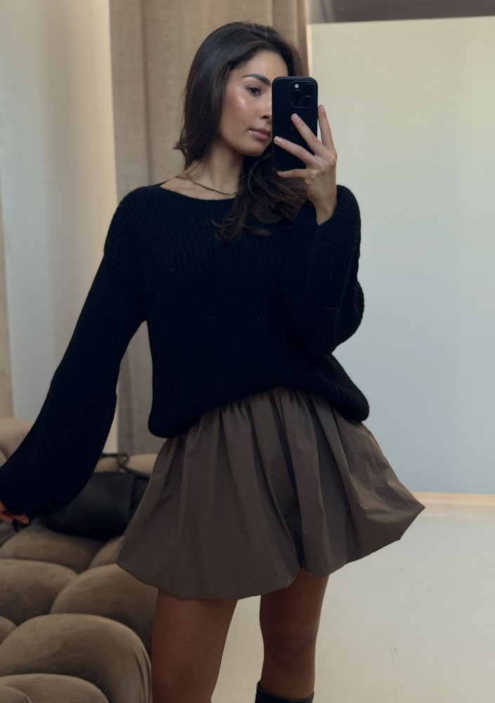 Mousse - Puchaty sweter o miękkiej, prążkowanej strukturze Czarny