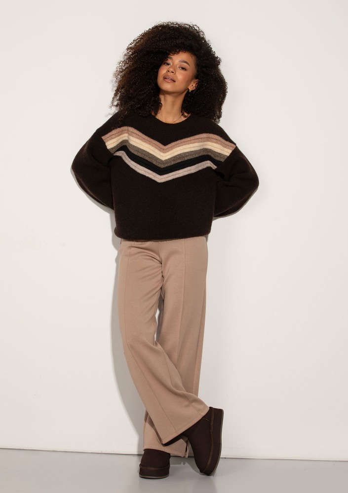Chevron - Soft brown sweater with multicolored pattern