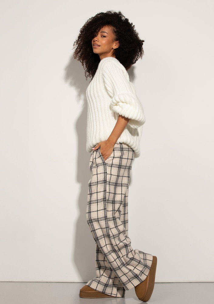 Soft Bare - Ecru soft sweater