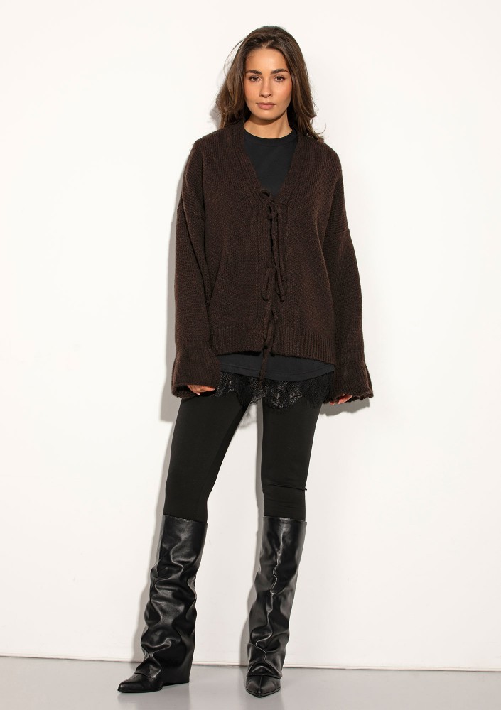 Lace Base - Black cotton T-shirt with a lace bottom and embroidered logo