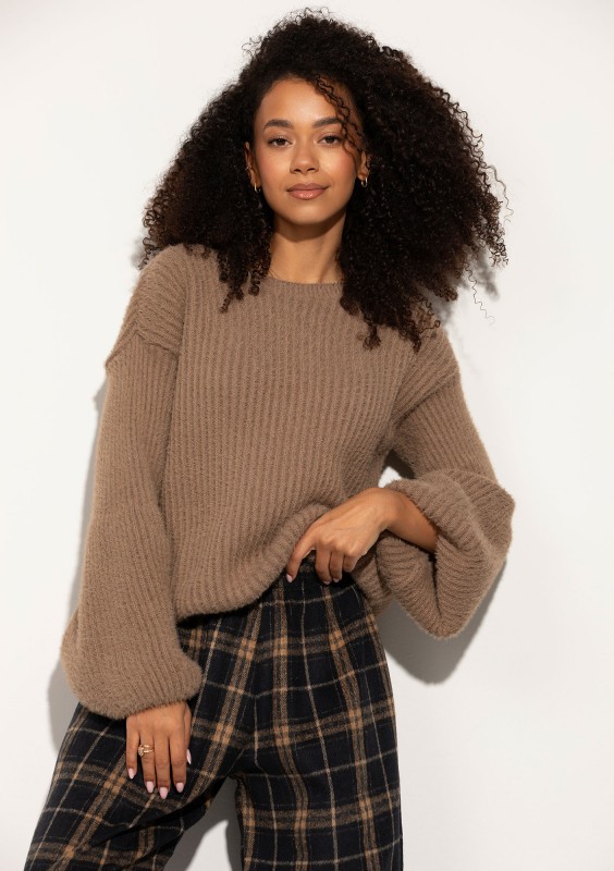 Mousse - Latte beige fluffy sweater