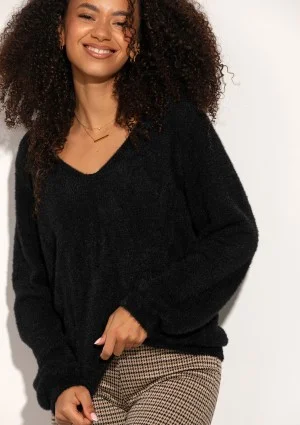 Plush - Black fluffy sweater with a ''V'' neckline