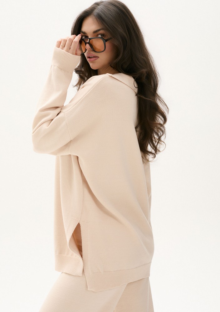 Yoko - Beige sweater with a hood