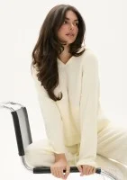 Nemi Soft - Yellow knitted jumper with a pocket and a hood