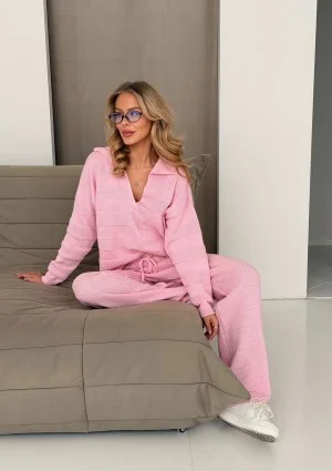 Misti Knit - Lekki sweter dzianinowy z kołnierzykiem Różowy