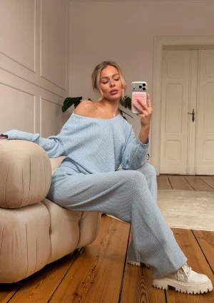 Misti - Light blue waffle weaved sweater