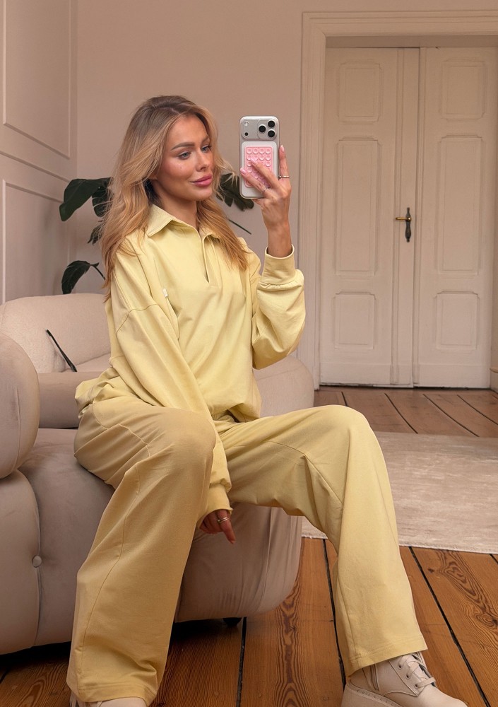 Dash - Butter yellow cotton jumper with a collar