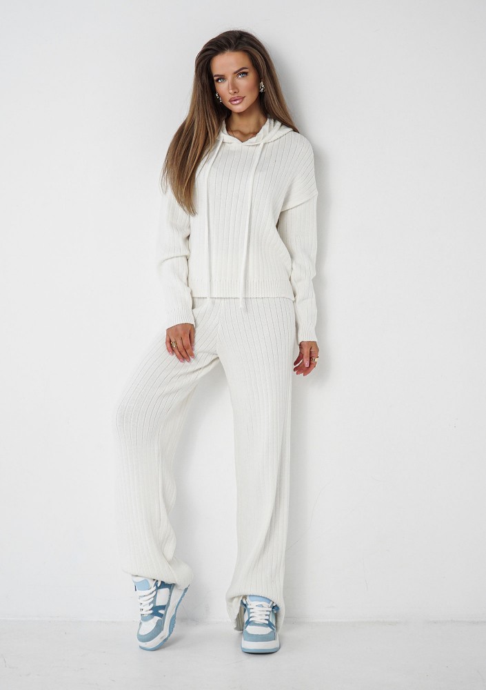Barro - Ecru knitted in stripes pants