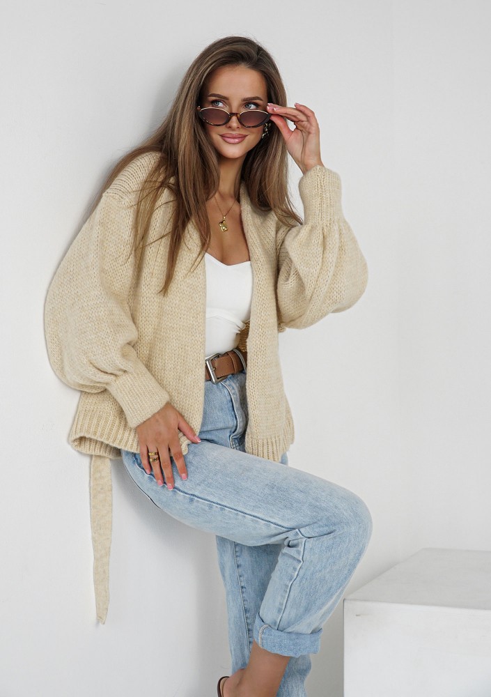 Eve - Soft beige cardigan with a belt