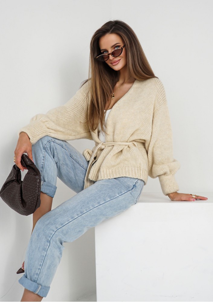 Eve - Soft beige cardigan with a belt