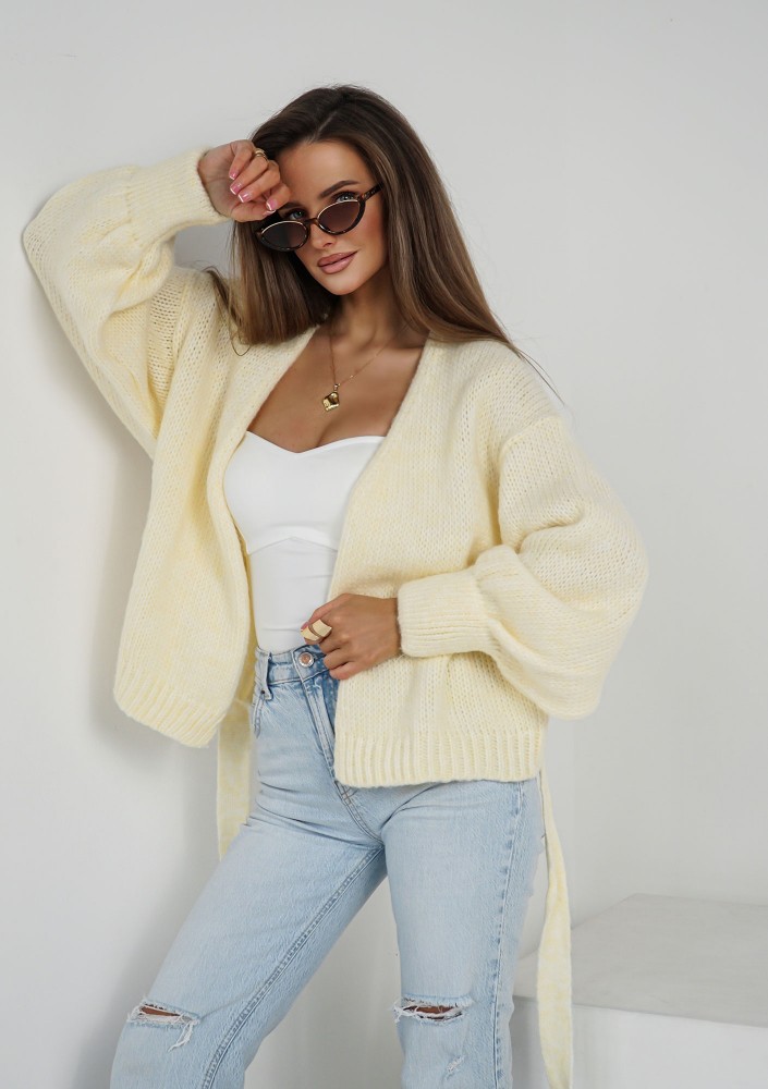 Eve - Soft light yellow cardigan with a belt