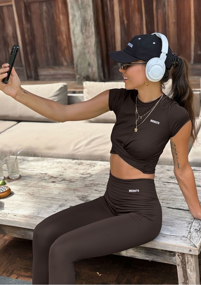 Alpha Short - Dark chocolate brown top