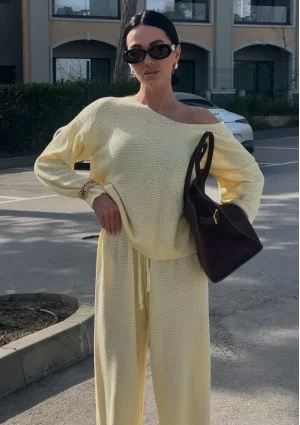 Misti - Miękki sweter dzianinowy o waflowym splocie Żółty