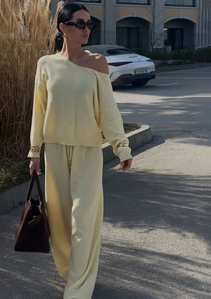 Misti - Yellow waffle weaved pants