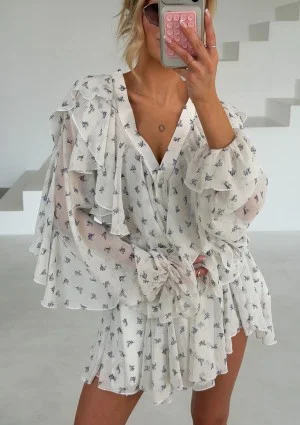 Camelia - Romantyczna koszula z falbankami Blue Flowers