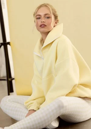 Yale Zip - Yellow oversized jumper with a pocket