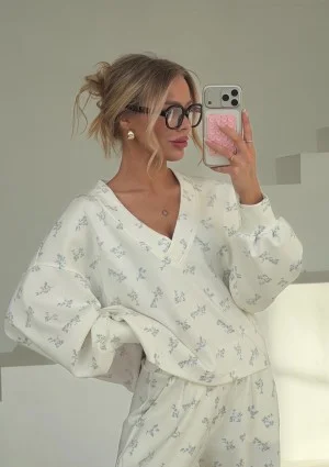 Ollie - Blue flowers printed rayon sweatshirt