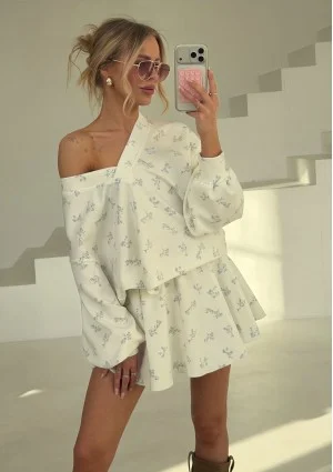 Ollie - Blue flowers printed rayon sweatshirt