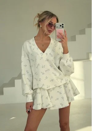 Ollie - Blue flowers printed rayon sweatshirt