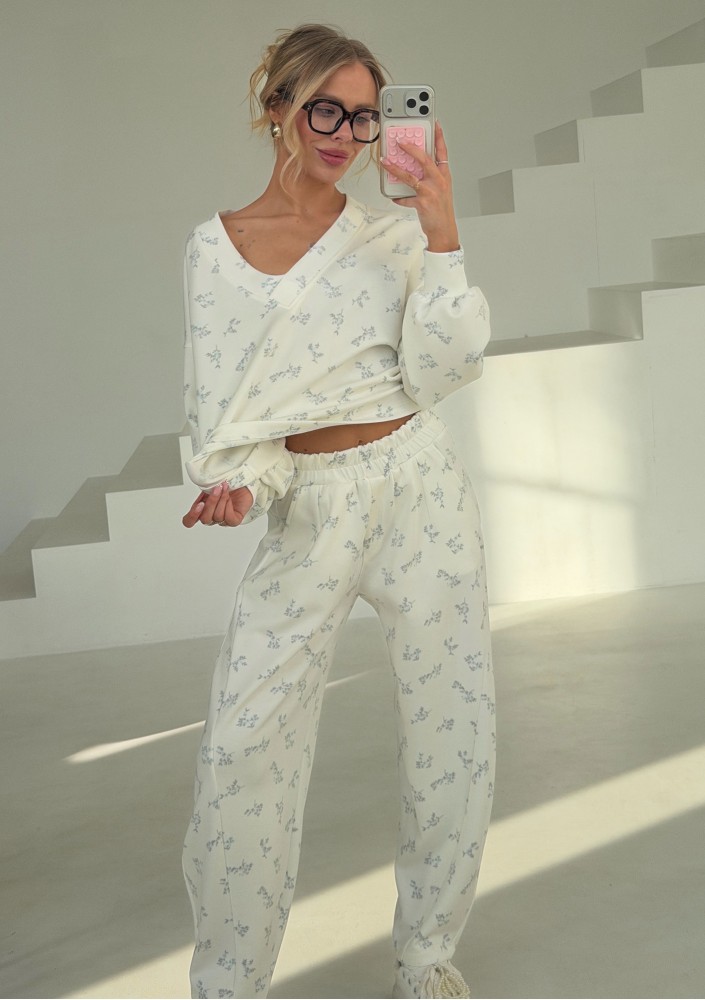 Ollie - Blue flowers printed rayon sweatpants