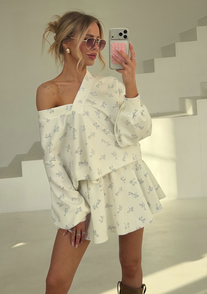 Olly - Blue Flowers printed mini skirt