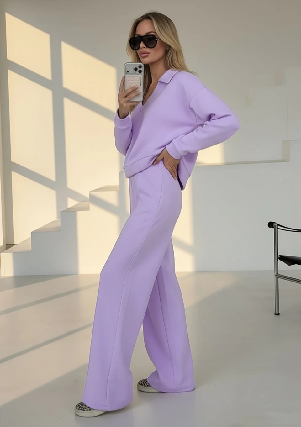 - Lila rayon sweatpants