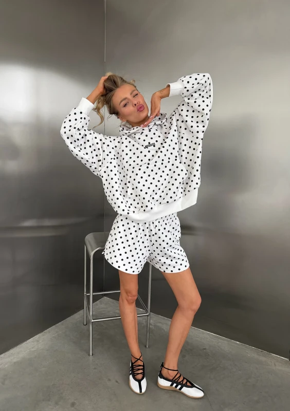 Levi - White and black dotted shorts