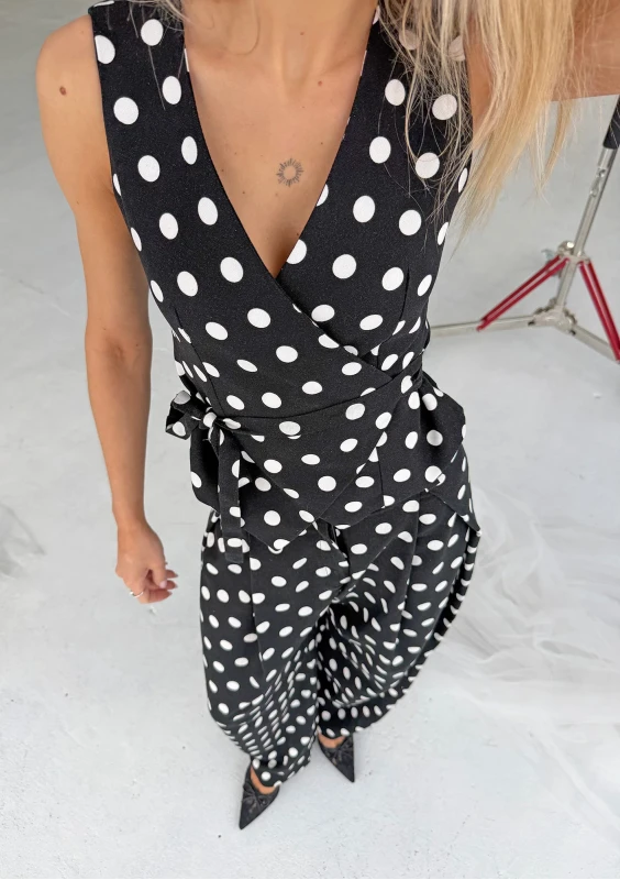 Solea - Black and white dotted linen wrap vest