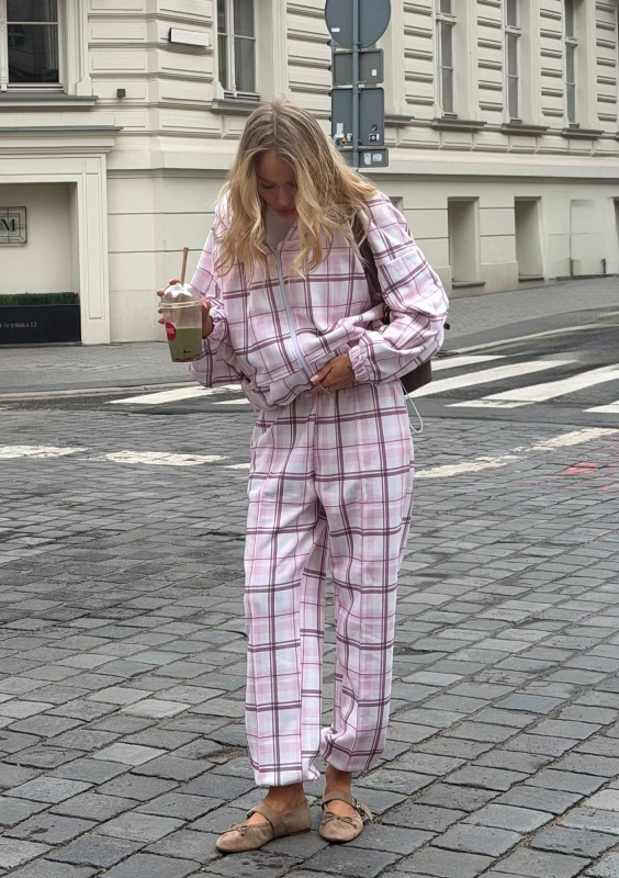 Melo - Stylowe spodnie dresowe w kratę oversize - Mosquito