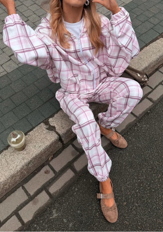 Melo - Stylowe spodnie dresowe w kratę oversize - Mosquito