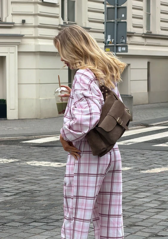 Melo - Zipped pink checkered hoodie