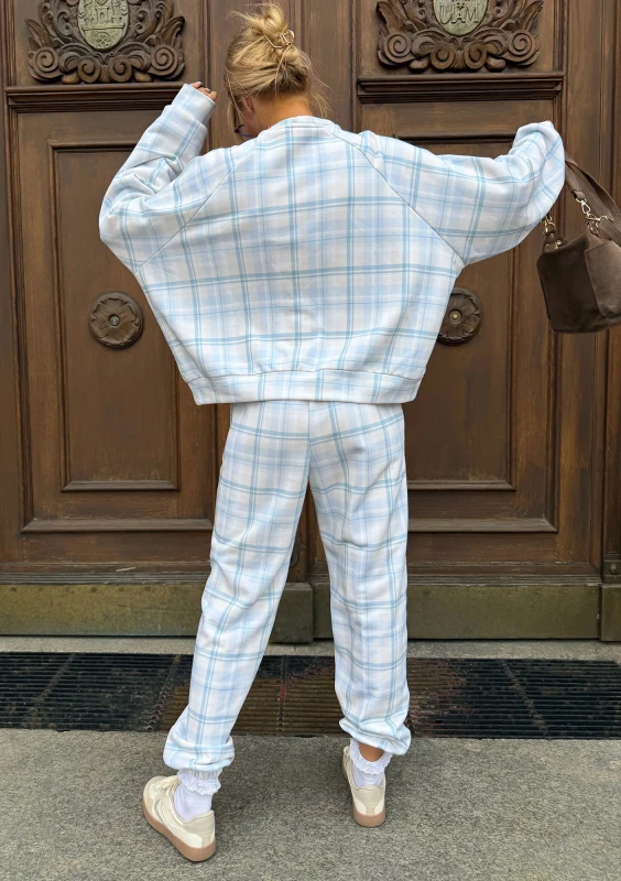 Leni - Light blue checkered crewneck jumper