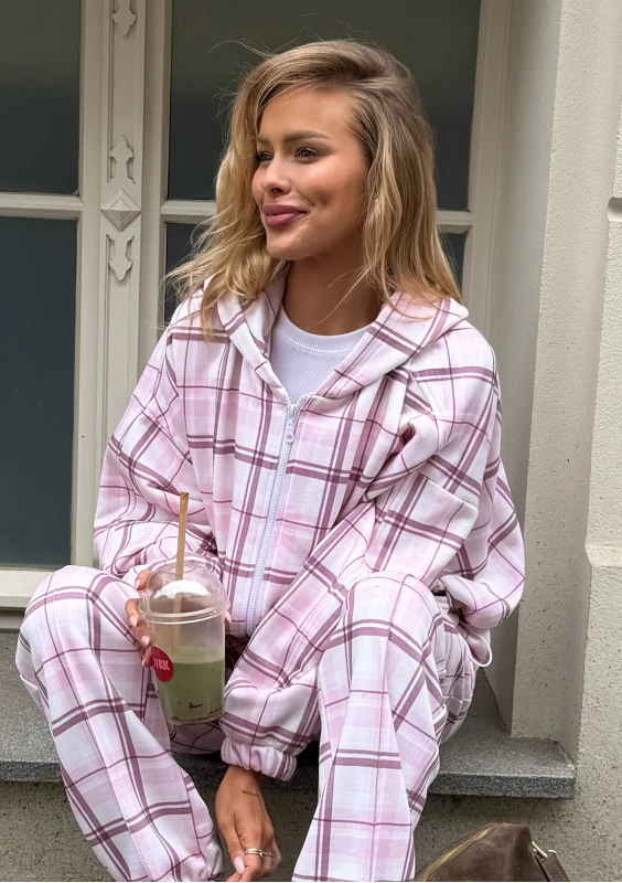 Melo - Zipped pink checkered hoodie