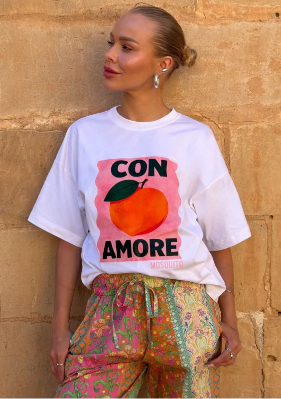 Axis - White oversized boxy T-shirt "Con Amore"