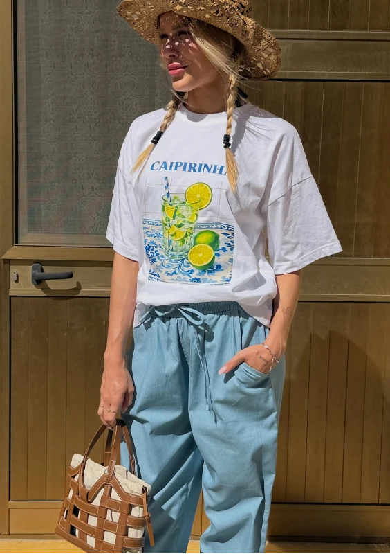 Axis - White oversized boxy T-shirt "Caipirinha"