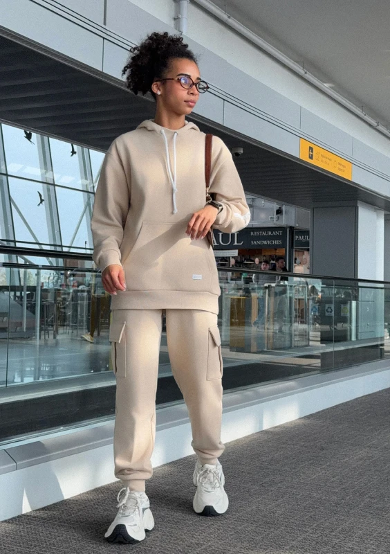 Travel - Sand beige sleep mode kangaroo sweatshirt