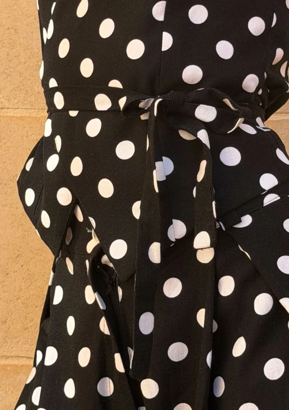 Solea - Black and white dotted linen wrap vest