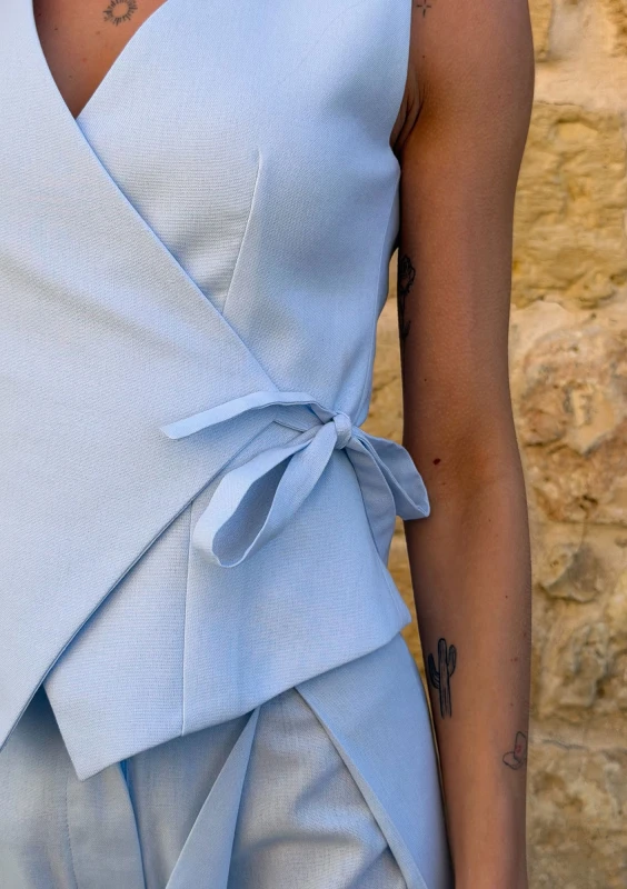 Solea - Light blue linen wrap vest