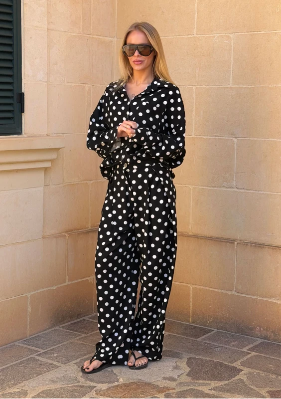 Tammy - Black dotted linen shirt