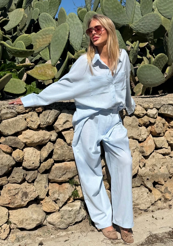 Tammy - Light blue linen shirt