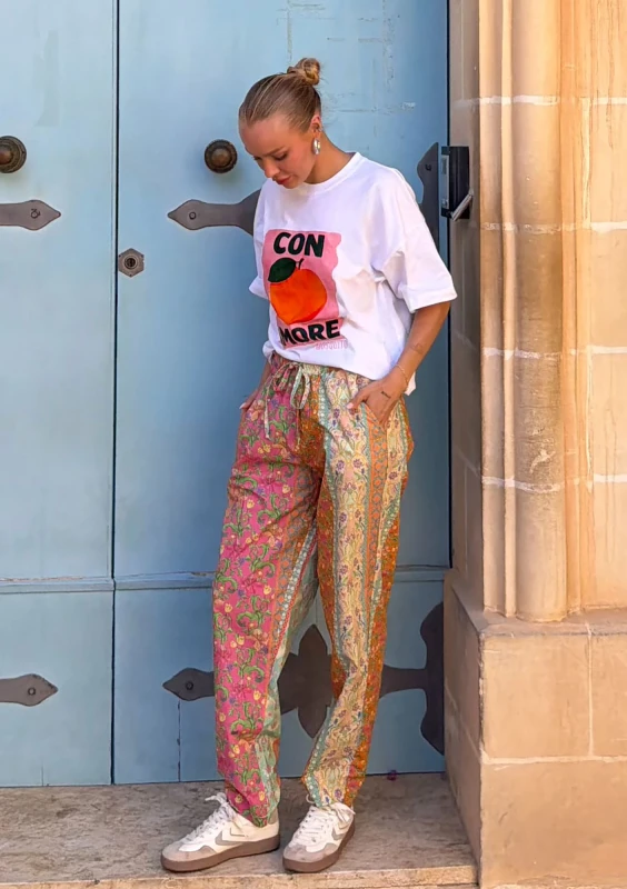 Ciao - Kolorowe spodnie damskie boho w kwiatki i ornamenty - Mosquito