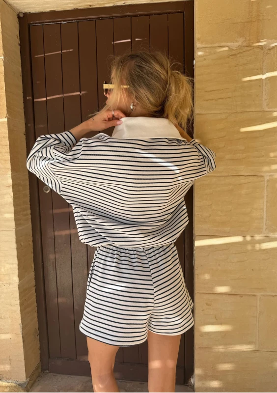 Yale Crop - Striped jumper with wide collar