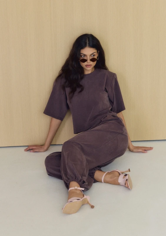 Nove - Brown modal T-shirt with shoulder pads