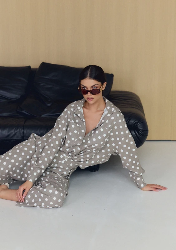 Tammy - Lniana koszula damska w grochy - Mosquito