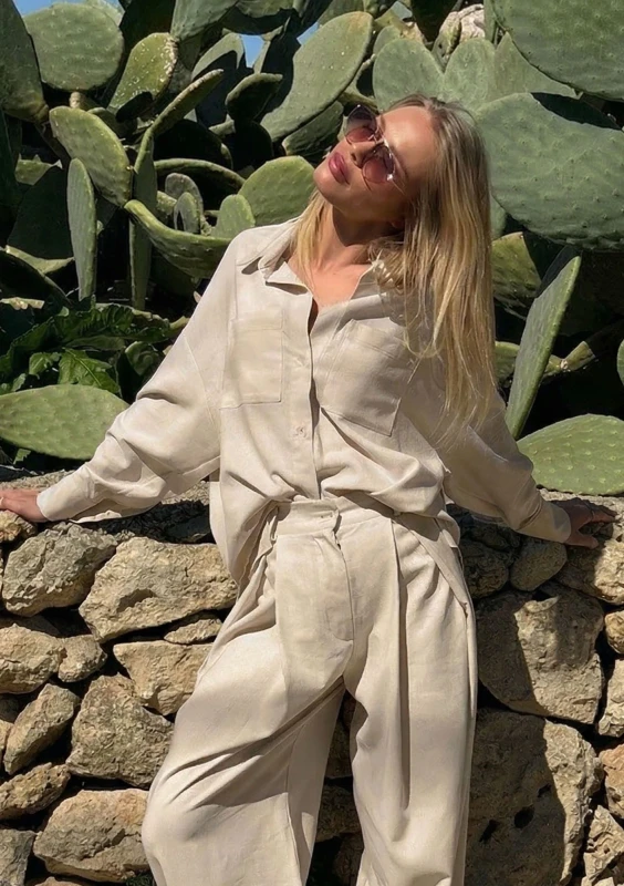 Tammy - Beige linen shirt