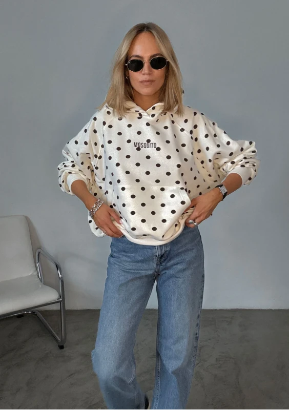 Levi - Creamy dotted hoodie