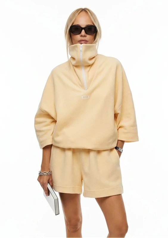 Levi - Pale banana yellow shorts